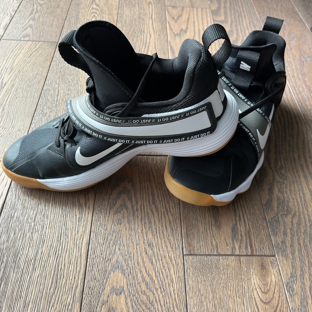 Nike Hyperset Volleyball Shoes